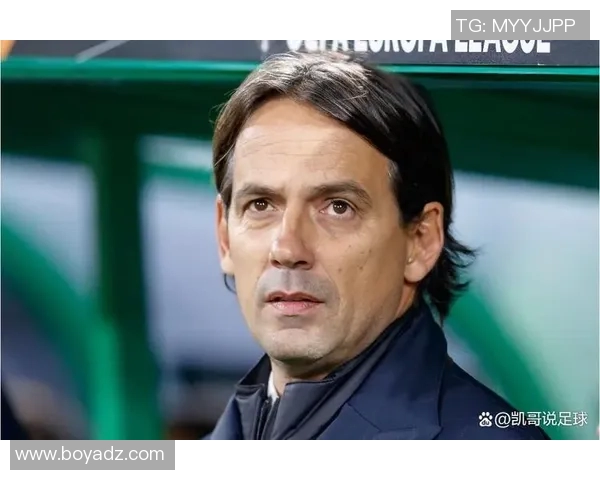 《聚焦中港足坛传奇球星从国语粤语视角探讨他们的辉煌与贡献》