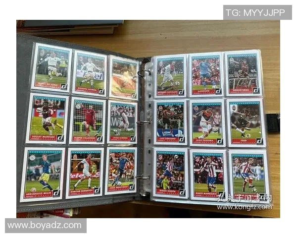 一整盒足球球星卡通常包含多少张卡片及其收藏价值分析